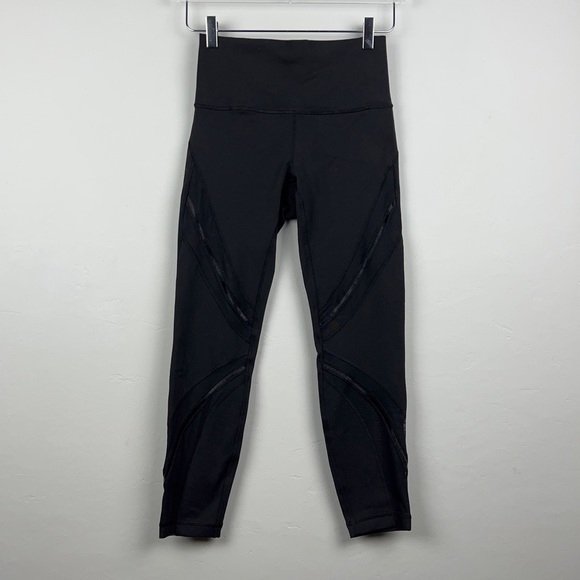 Wunder Under Crop High Rise - Picture 2 of 6